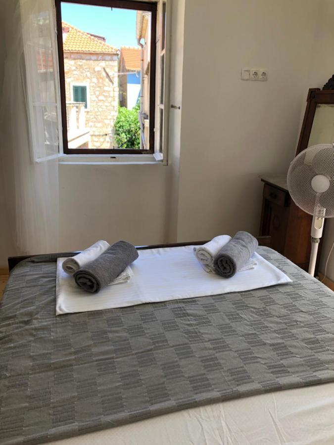 Apartment Estera イェルサ エクステリア 写真